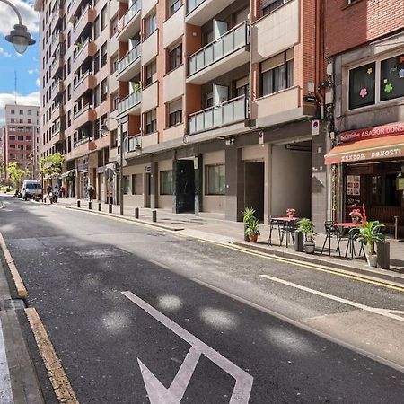 San Mames Football & Parking Bilbao Bagian luar foto