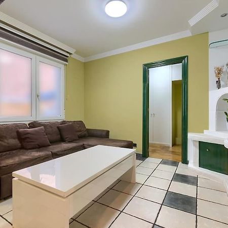 San Mames Football & Parking Bilbao Bagian luar foto